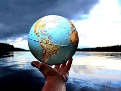 Global reports on the impact of modern technologies on our lives are brought to you by Europeans for Safe Connections.